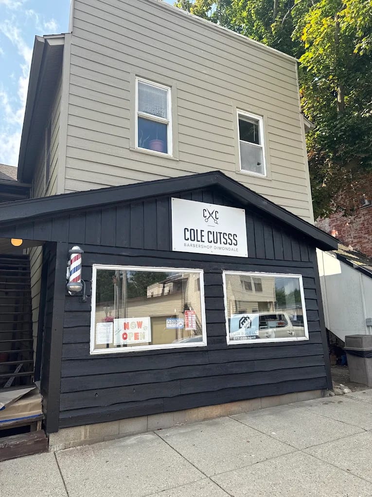 Cole Cutsss Barbershop storefront at 111 N Bridge St, Dimondale, MI