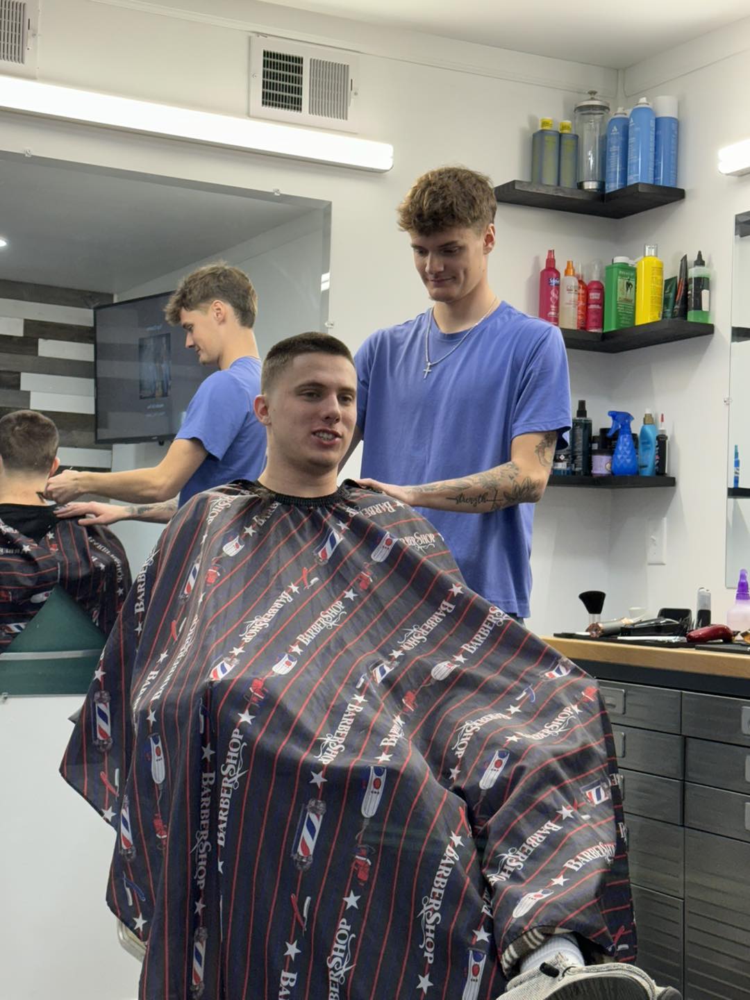 Cole Cutsss Barbershop interior